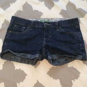 Jean shorty shorts